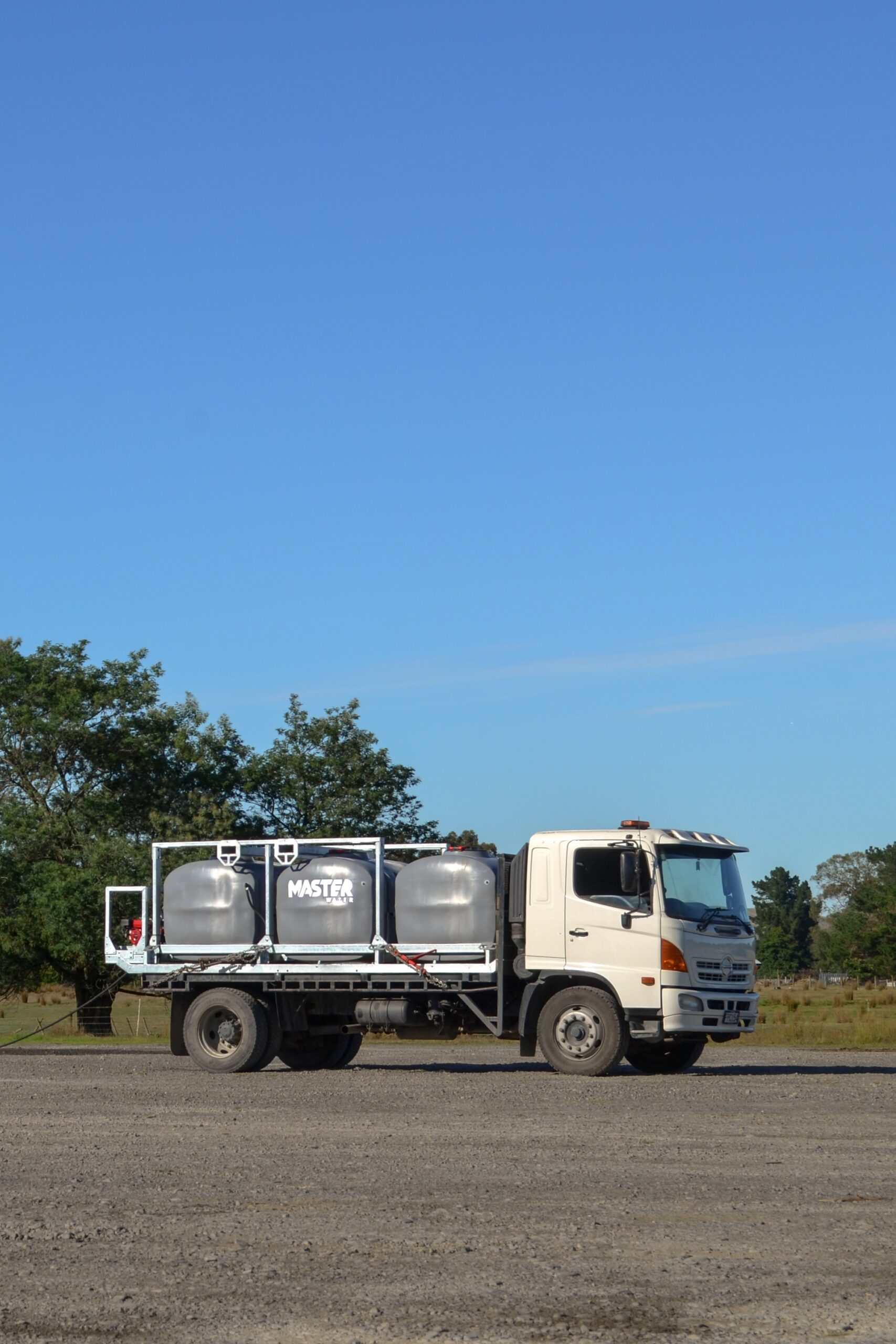 Aquamaster 6000 side view on road