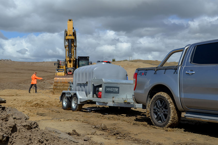 Buyers’ Guide to the 2000L Water Cart – Featuring The AquaMaster 2000