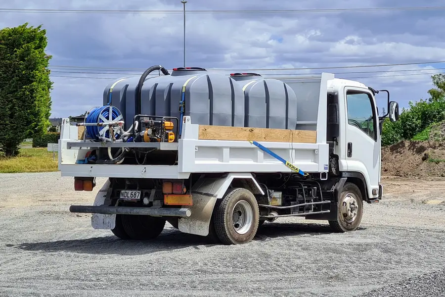 Hire or Buy a Water Cart in NZ? How to Decide for Construction, Roading, Utilities & Contracting