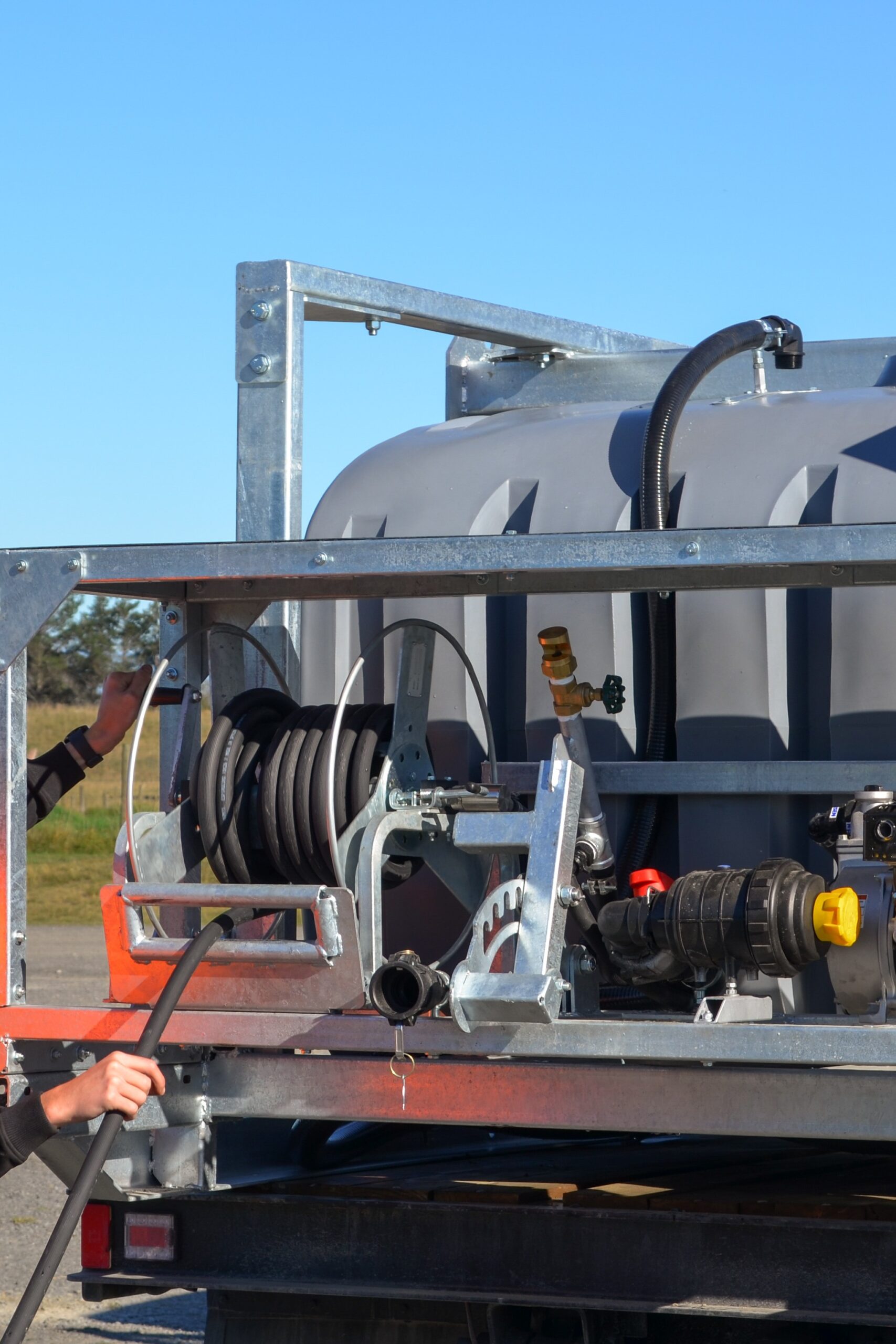 Rear view of camlock fittings on aquamaster-6000