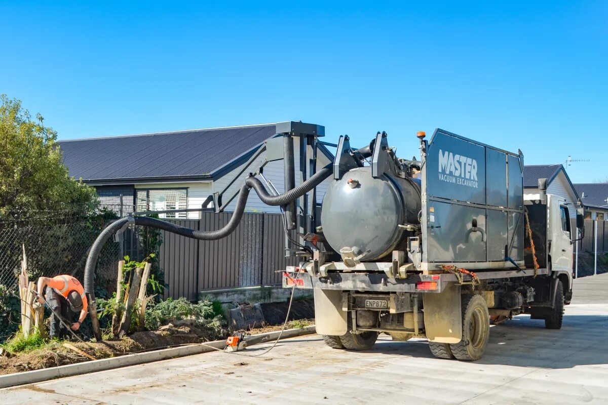 5 Tricky Places to Dig in New Zealand – And Why the HydroMaster 2000 Is Built for Them